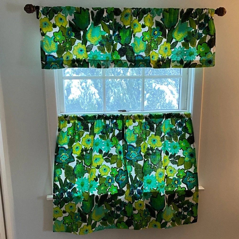 VTG Handmade Floral Café Curtains 3pc Set